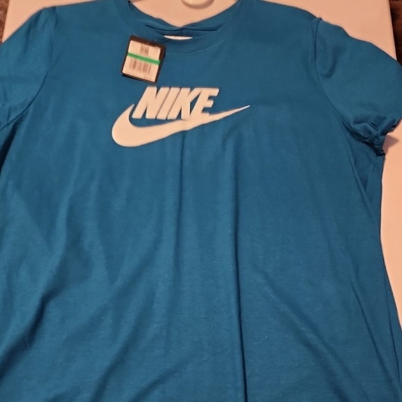 Nike Tops - NWT Nike Blue Short Sleeve Tee